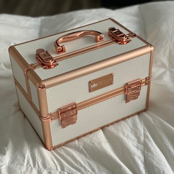 Bella Lash Accessories - BELLA case